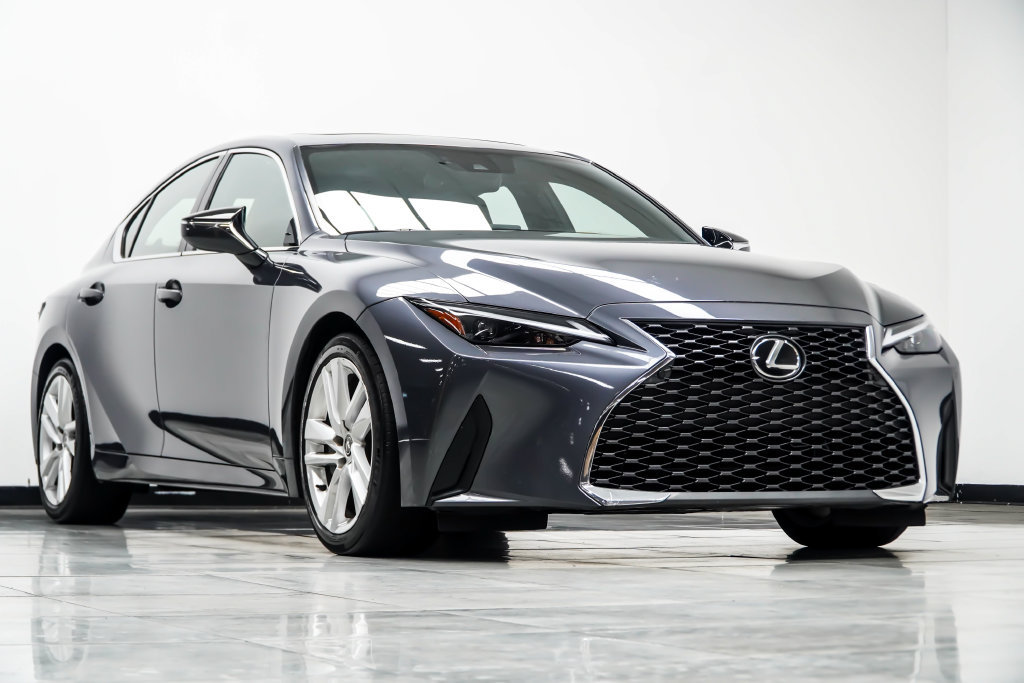 Used 2024 Lexus IS 300 w/ Comfort Package RWD image 4