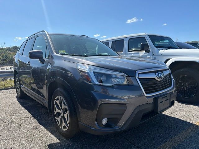 Used 2021 Subaru Forester Premium AWD/4WD image 2