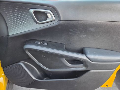 Used 2020 Kia Soul S image 14