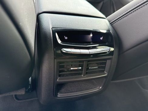 Used 2022 Cadillac XT5 Premium Luxury FWD image 21