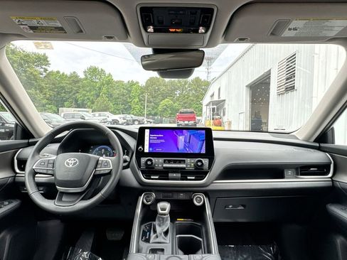 Used 2026 Toyota Grand Highlander AWD Hybrid image 31