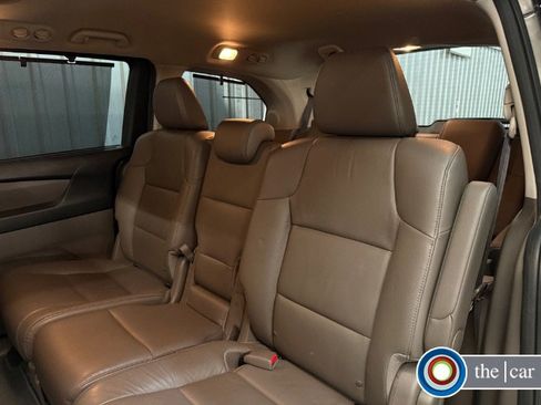 Used 2015 Honda Odyssey Touring Elite image 19