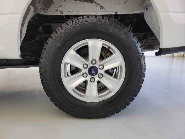 Used 2015 Ford F150 XLT w/ Equipment Group 301A Mid AWD/4WD image 11