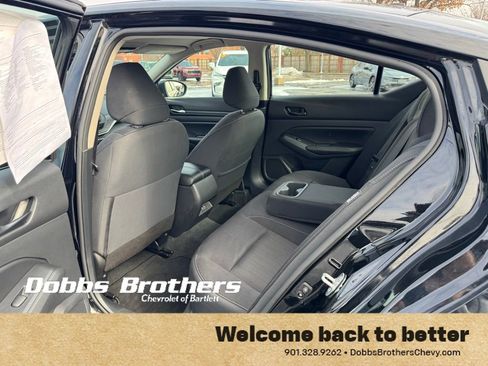 Used 2024 Nissan Altima 2.5 SV image 32