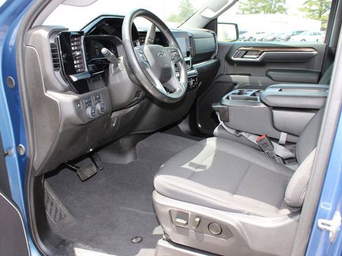 Used 2024 Chevrolet Silverado 1500 RST w/ Z71 Off-Road Package AWD/4WD image 35