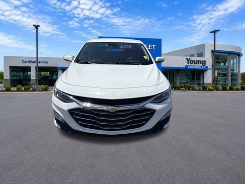Used 2024 Chevrolet Malibu LT FWD image 2