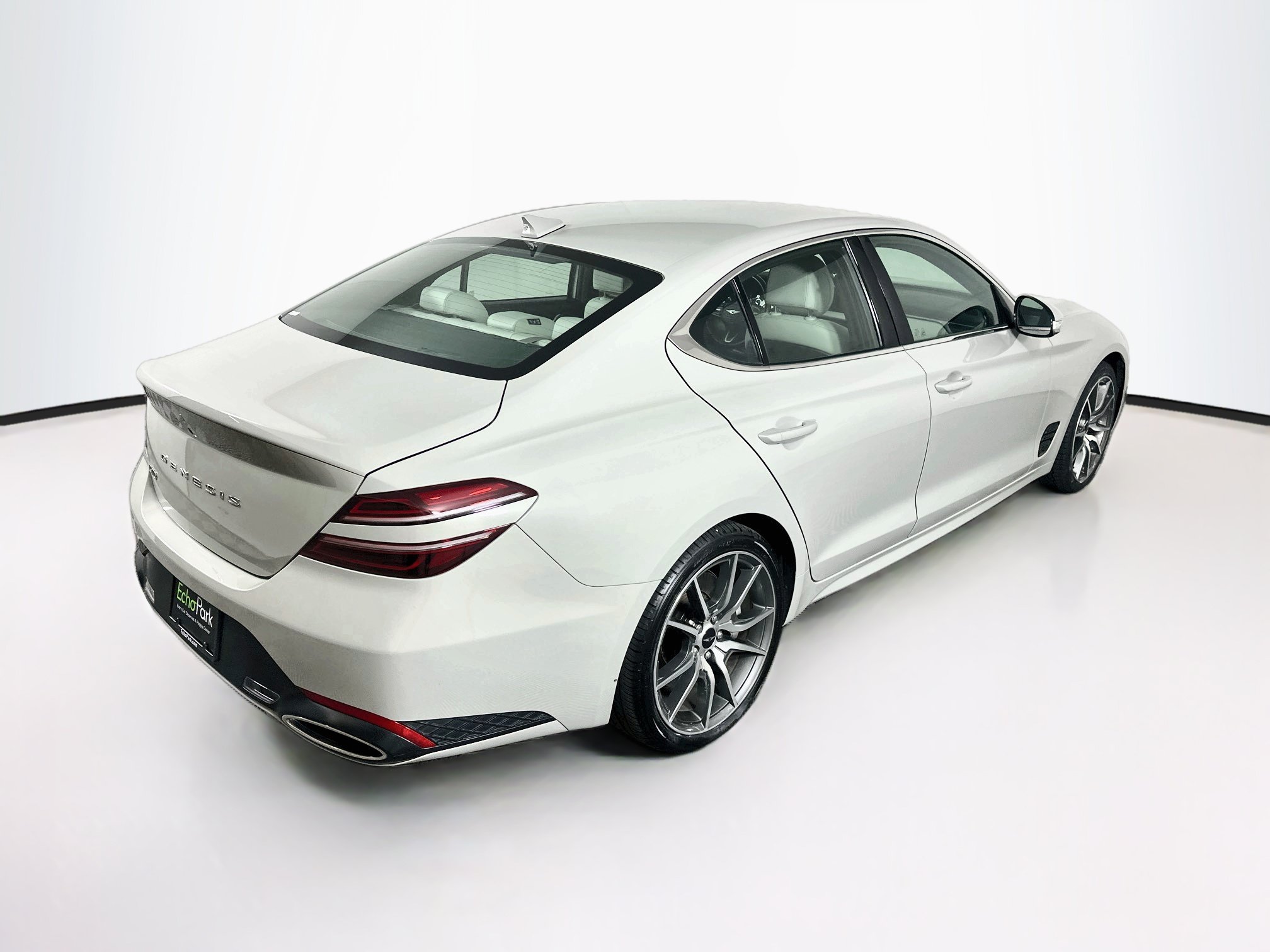 Used 2025 Genesis G70 2.5T RWD image 9