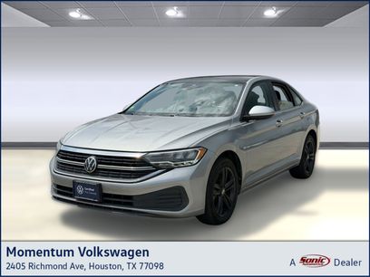 Used 2022 Volkswagen Jetta SE w/ Panoramic Sunroof Package
