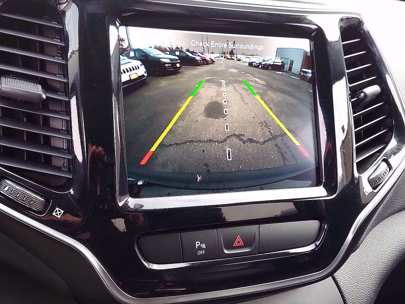 Used 2019 Jeep Cherokee Limited AWD/4WD image 18