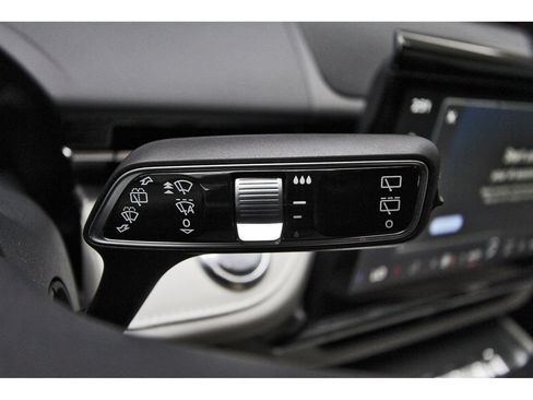 Used 2026 Lincoln Nautilus Premier AWD/4WD image 20