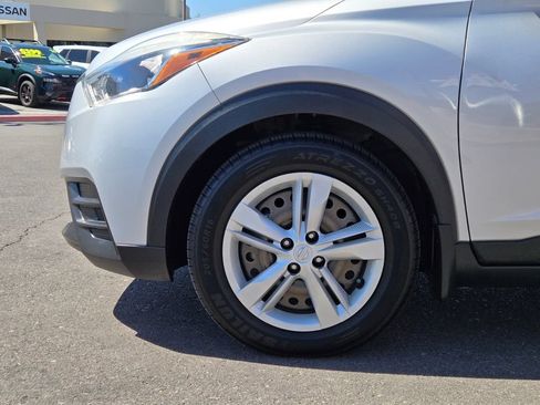 Certified 2020 Nissan Kicks S FWD image 9