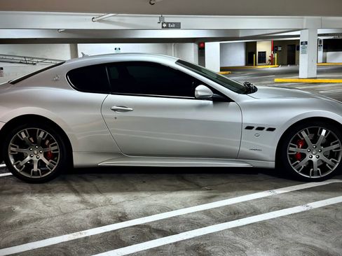 Used 2011 Maserati GranTurismo S RWD image 7