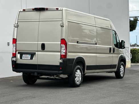Used 2017 RAM ProMaster 2500 w/ Mopar Trailer Tow Group FWD image 4