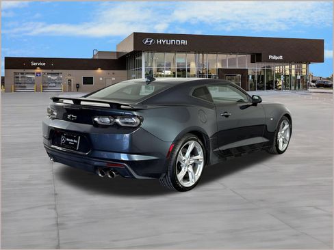 Used 2019 Chevrolet Camaro SS RWD image 9