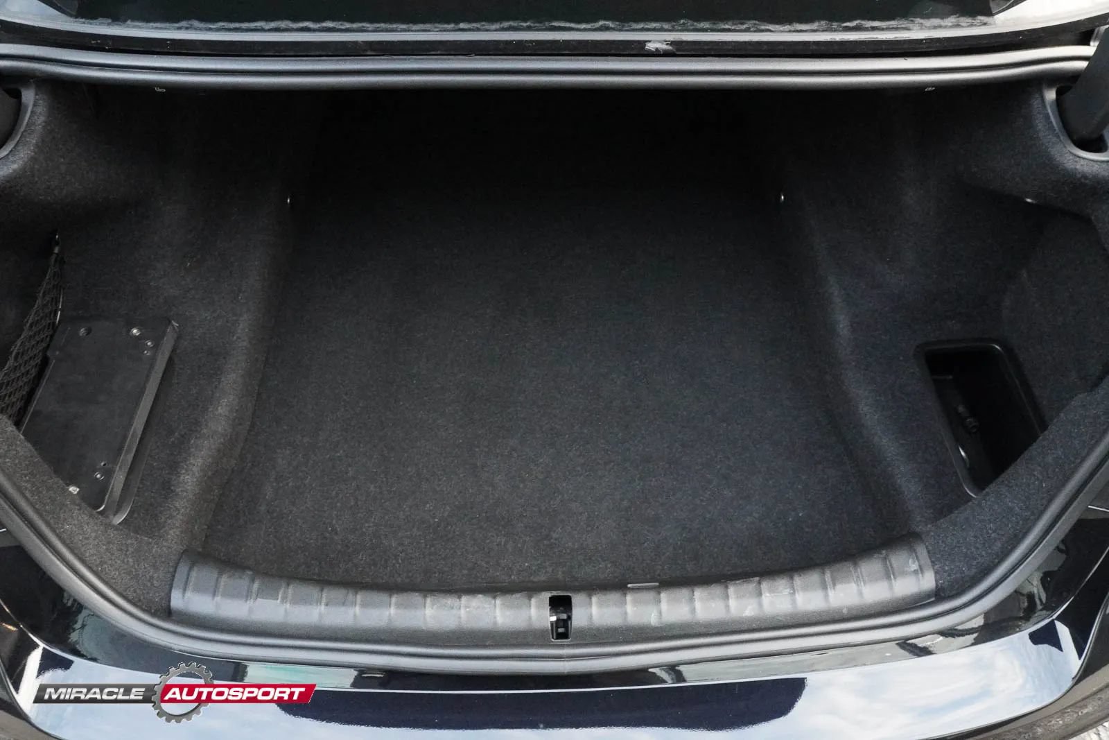 Used 2018 BMW M550i xDrive AWD/4WD image 28