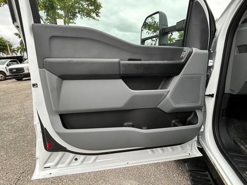 New 2026 Ford F550 4x4 SuperCab Super Duty image 32