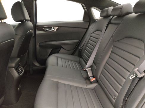 Used 2023 Kia Forte GT-Line w/ GT-Line Premium Package FWD image 18