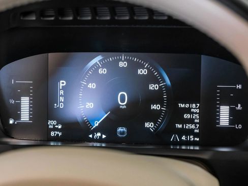 Used 2019 Volvo XC90 T5 Momentum image 20