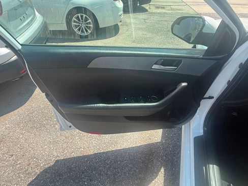 Used 2019 Hyundai Sonata SE FWD image 9