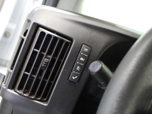 Used 2020 Chevrolet Express 2500 RWD image 10