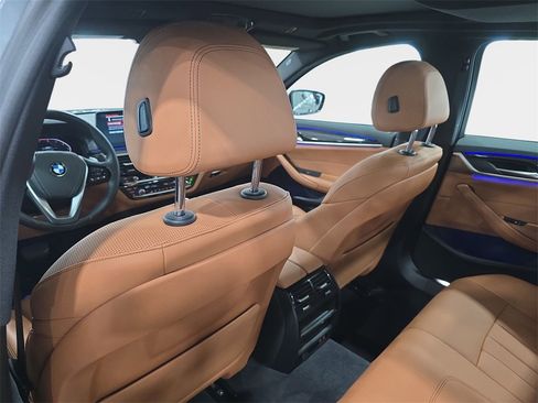 Certified 2023 BMW 530i w/ Convenience Package image 11