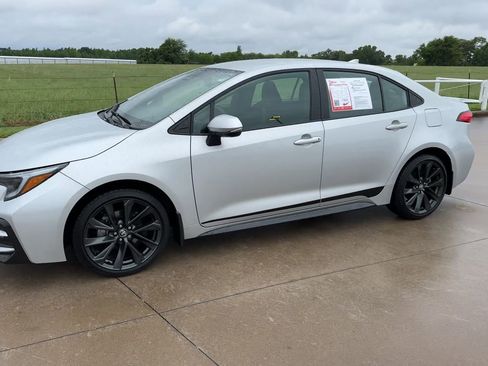 Used 2026 Toyota Corolla SE FWD image 5