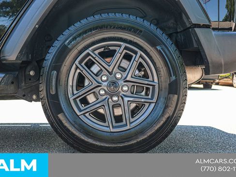 Used 2024 Jeep Wrangler Unlimited Sport AWD/4WD image 16