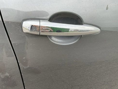 Used 2025 Nissan Altima 2.5 SV image 12