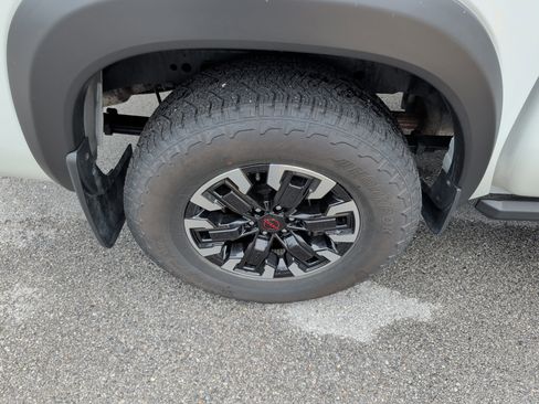 Used 2024 Nissan Frontier PRO-4X w/ Pro Convenience Package AWD/4WD image 21