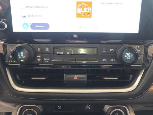 Used 2025 Toyota Grand Highlander AWD image 20