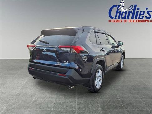 Certified 2021 Toyota RAV4 XLE w/ Convenience Package image 4