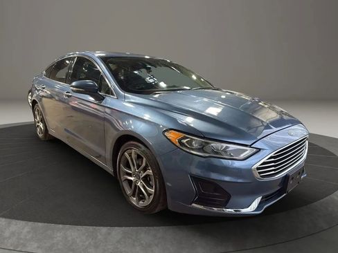Used 2019 Ford Fusion SEL image 3