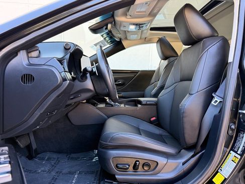 Certified 2025 Lexus ES 350 w/ Accessory Package (Z1) image 16