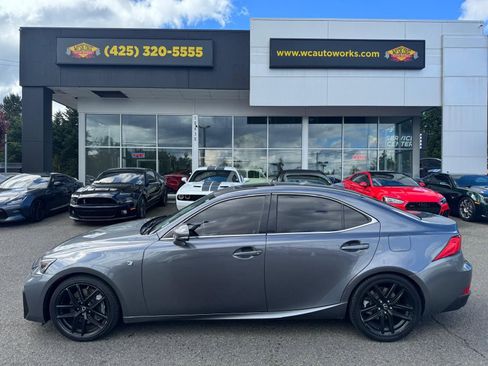 Used 2017 Lexus IS 200t F Sport w/ F Sport Package RWD image 4