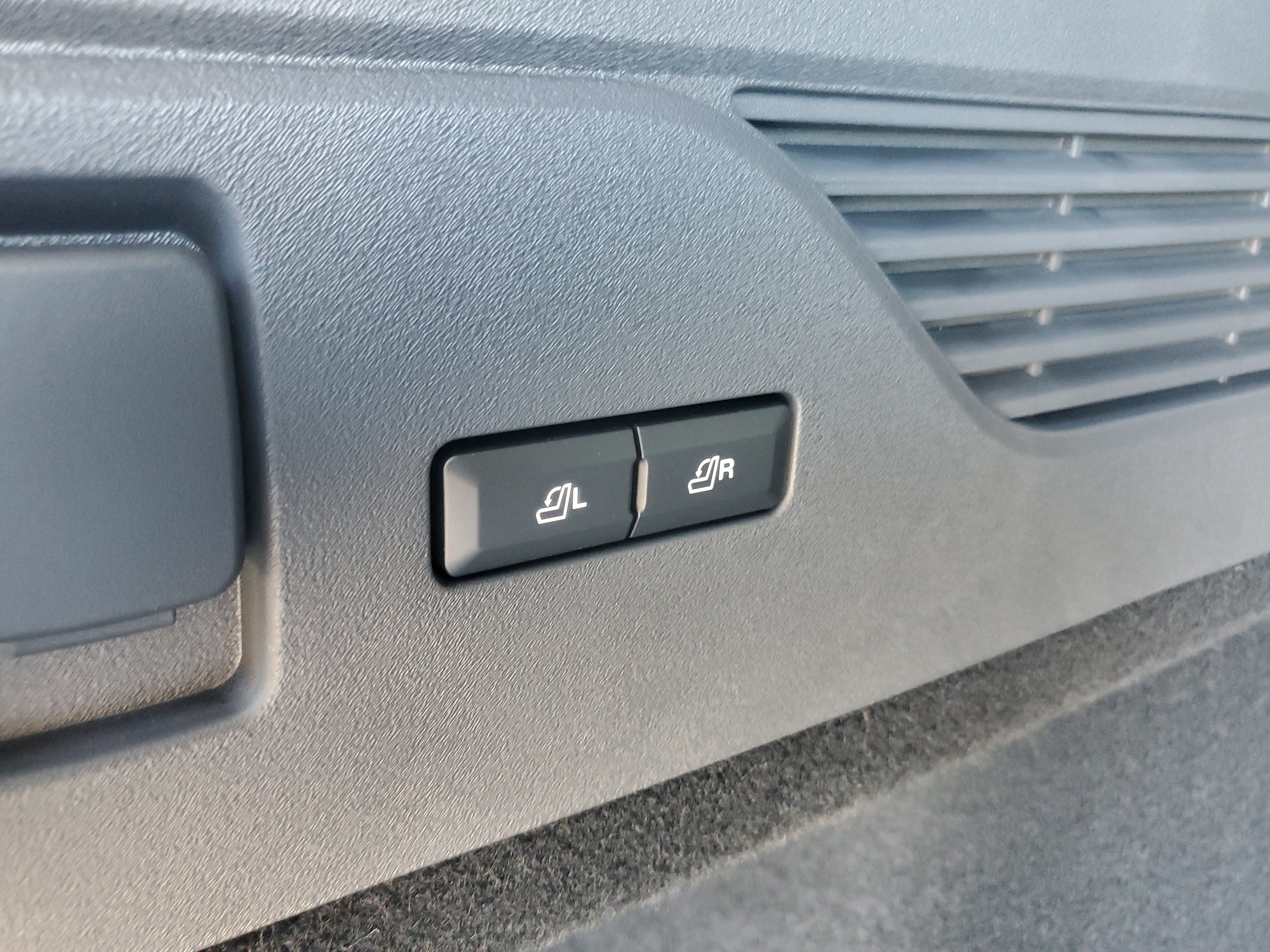 New 2026 Lincoln Nautilus Reserve AWD/4WD image 34