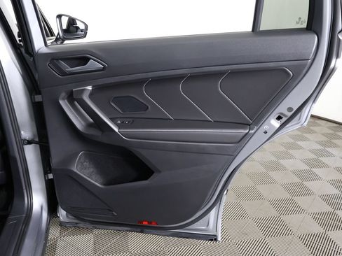 Used 2024 Volkswagen Tiguan SE R-Line AWD/4WD image 28