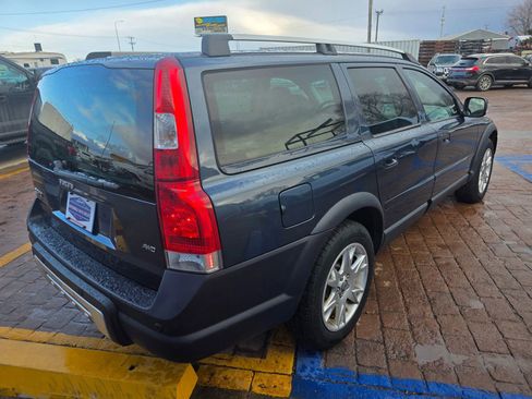 Used 2007 Volvo XC70 2.5T Wagon 4D image 5