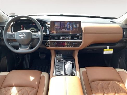 New 2026 Nissan Pathfinder Platinum image 10