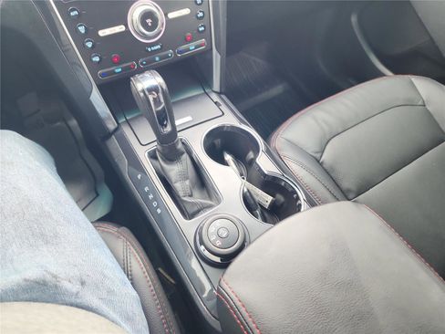 Used 2017 Ford Explorer Sport image 31
