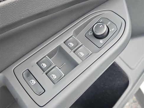 New 2025 Volkswagen GTI SE image 19