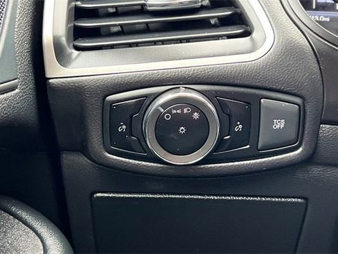 Used 2024 Ford Edge SE w/ Black Appearance Package image 36