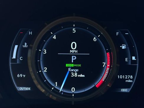 Used 2017 Lexus RC 300 F Sport AWD/4WD image 9