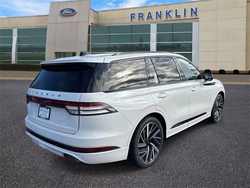 New 2026 Lincoln Aviator Black Label w/ Jet Appearance Package image 7