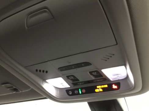 Used 2023 GMC Acadia SLE w/ Driver Convenience Package image 33