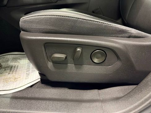 Used 2021 Buick Envision Essence FWD image 15