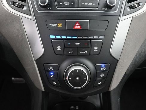 Used 2018 Hyundai Santa Fe Sport FWD image 16