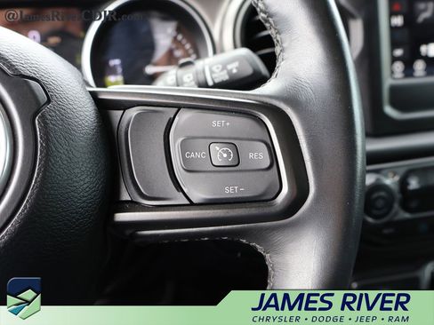 Used 2023 Jeep Wrangler Unlimited w/ Cold Weather Group AWD/4WD image 27