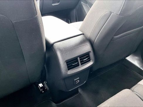 Used 2023 Chevrolet Equinox LT image 23