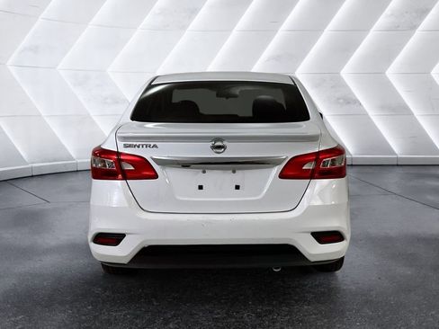 Used 2019 Nissan Sentra S w/ Appearance Package image 5