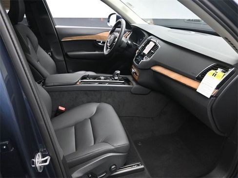 Used 2024 Volvo XC90 T8 Plus w/ Protection Package Premier image 30